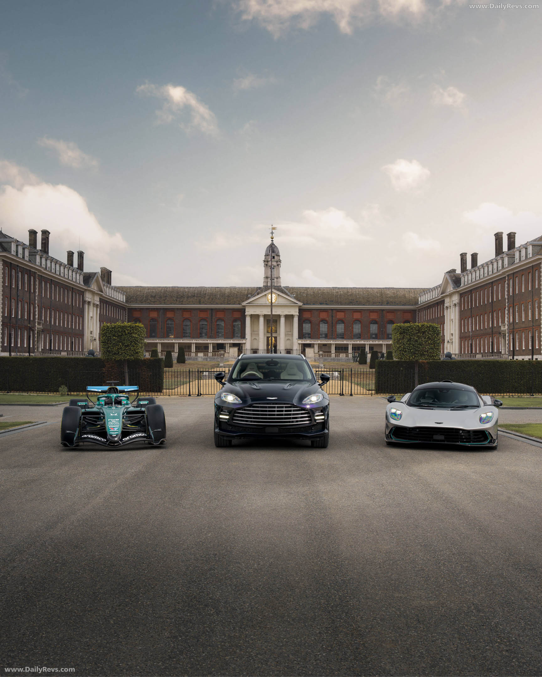 2027 Aston Martin DBX GT Front View